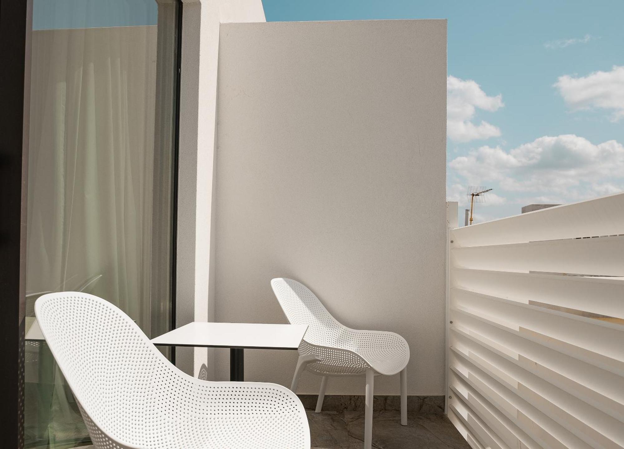 Ethereal White & - Adults Only Hotel Candia
