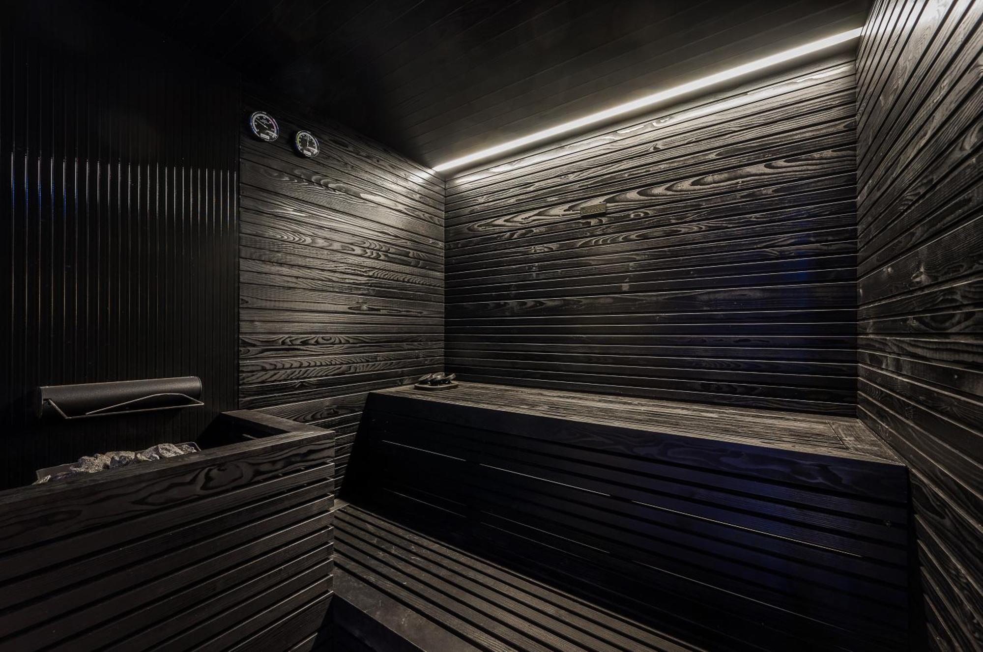 Ethereal White & - Adults Only Hotel