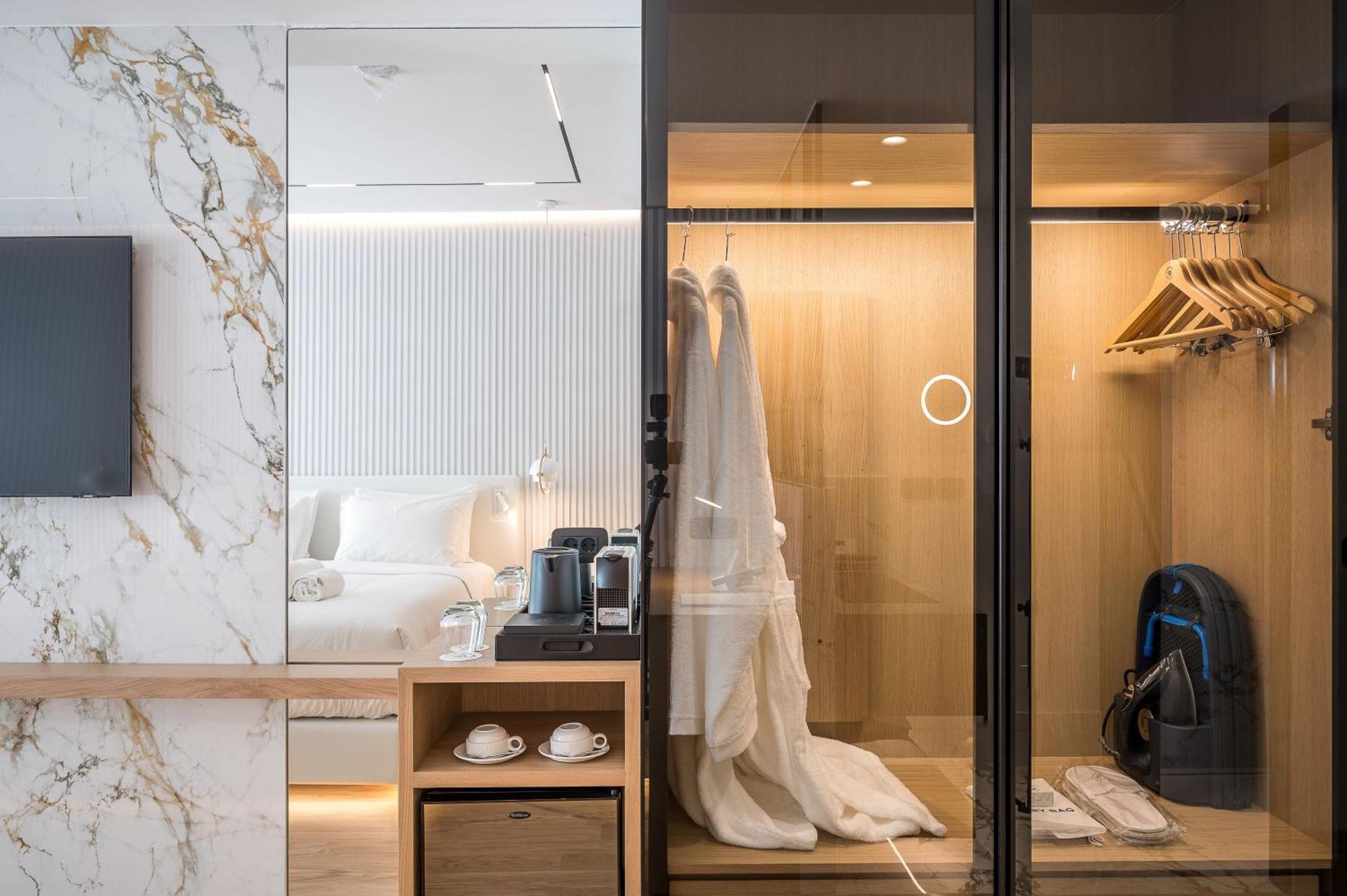 Ethereal White & - Adults Only Hotel 5*