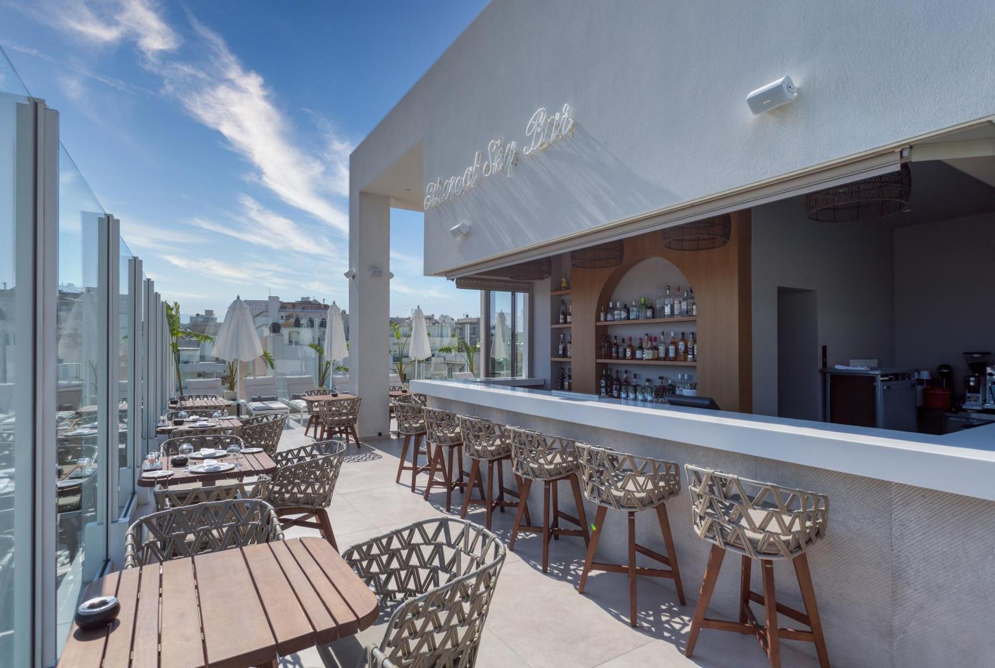 Ethereal White & - Adults Only Hotel 5*